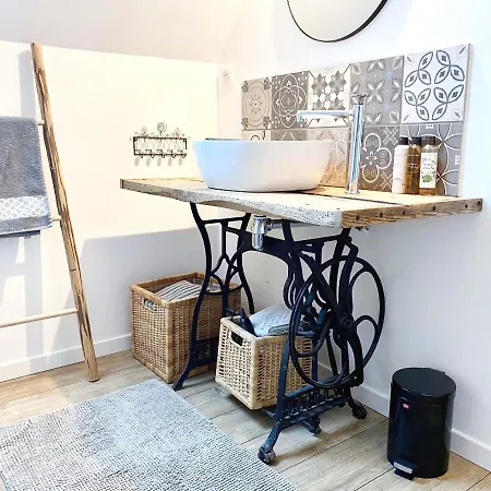 Aux 2 Girouettes Bed and Breakfast Merville  Buitenkant foto