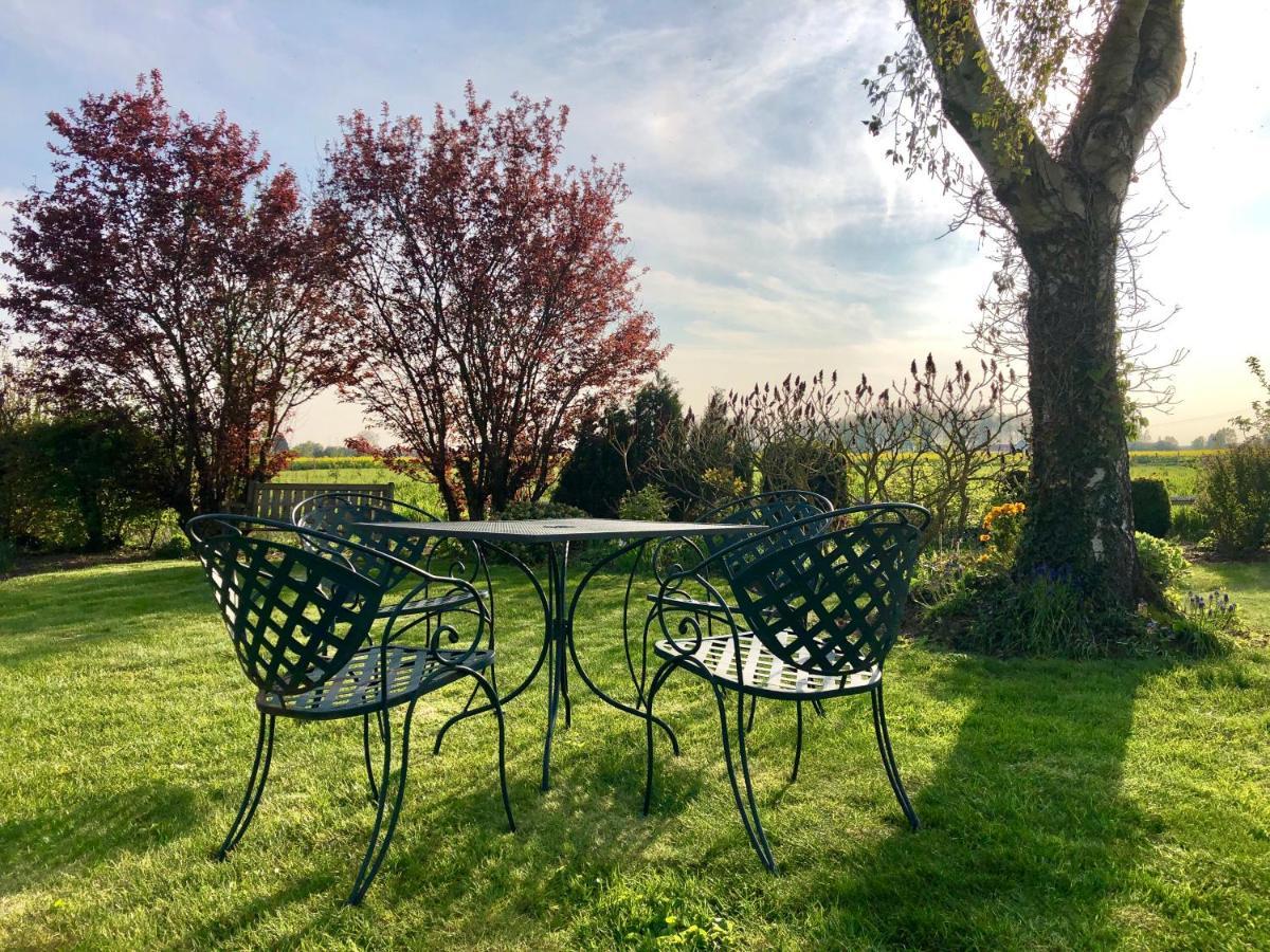 Aux 2 Girouettes Bed & Breakfast *