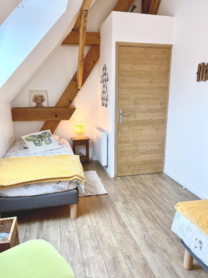 Aux 2 Girouettes Bed & Breakfast *