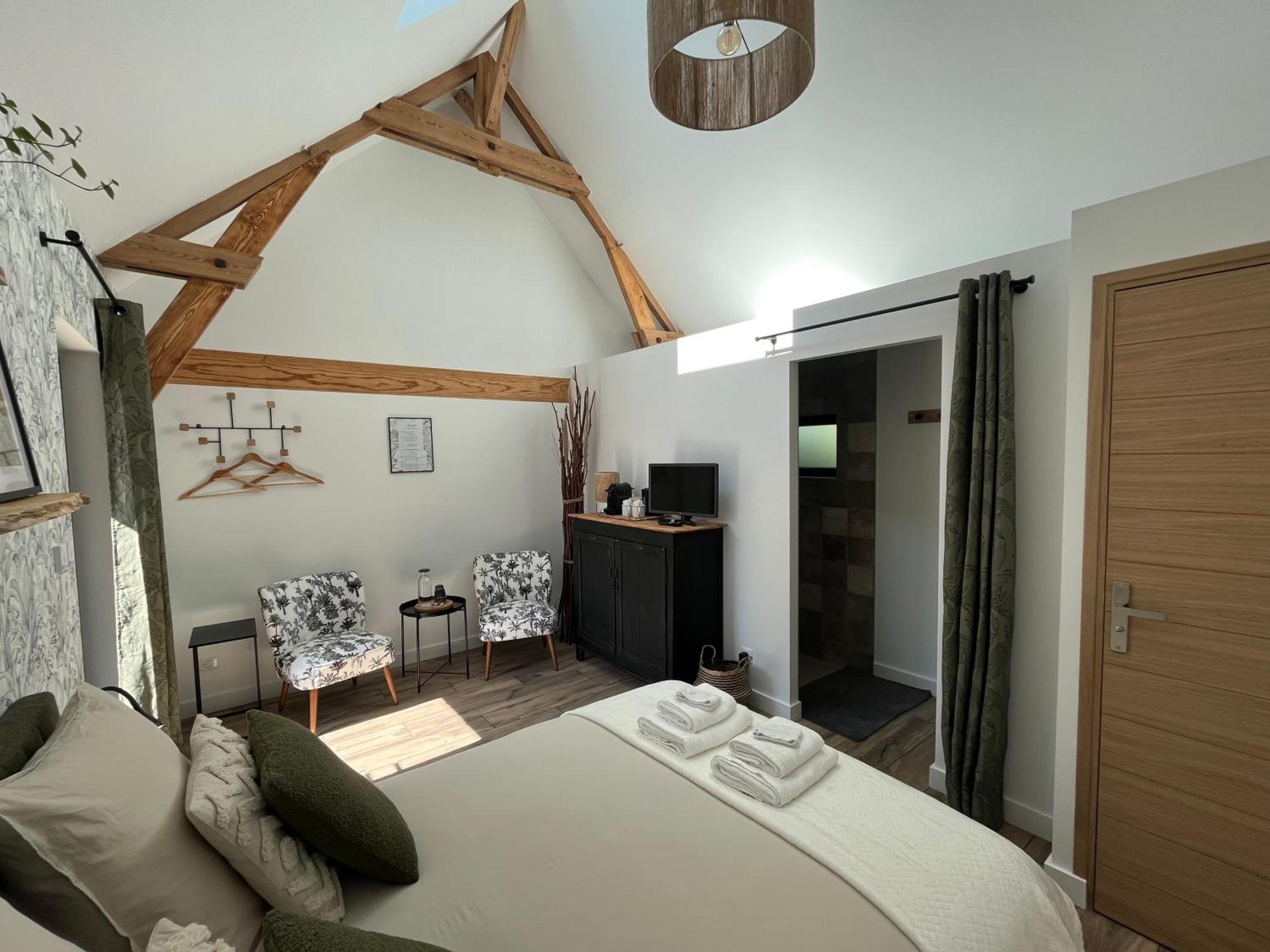 Aux 2 Girouettes Bed & Breakfast
